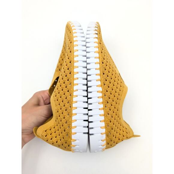 Ilse Jacobsen Tulip 139 Perforated Slip-on Sneakers Women's Golden Rob Size US8 - Picture 10 of 11